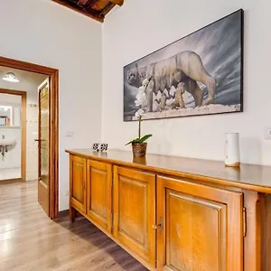  Apartment Lauraluxuryhome Cavour Fori Imperiali Italy