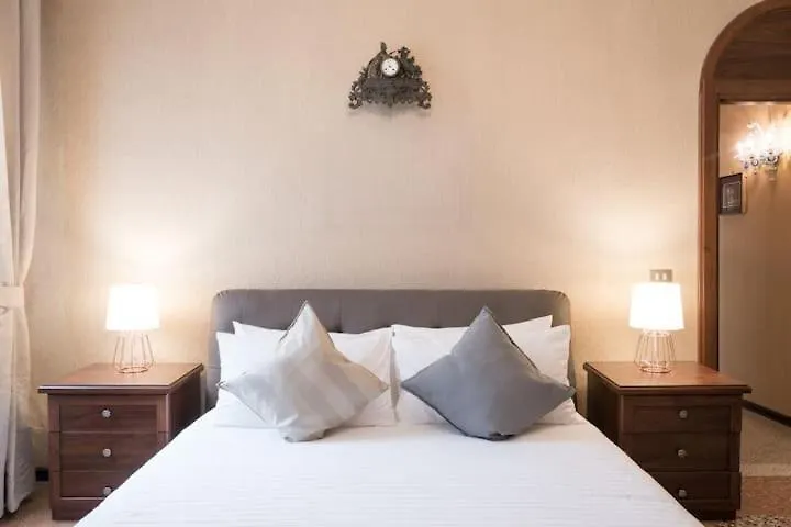 Ca' Pesaro Rooftop Terrace Apartment. Venice Apartment