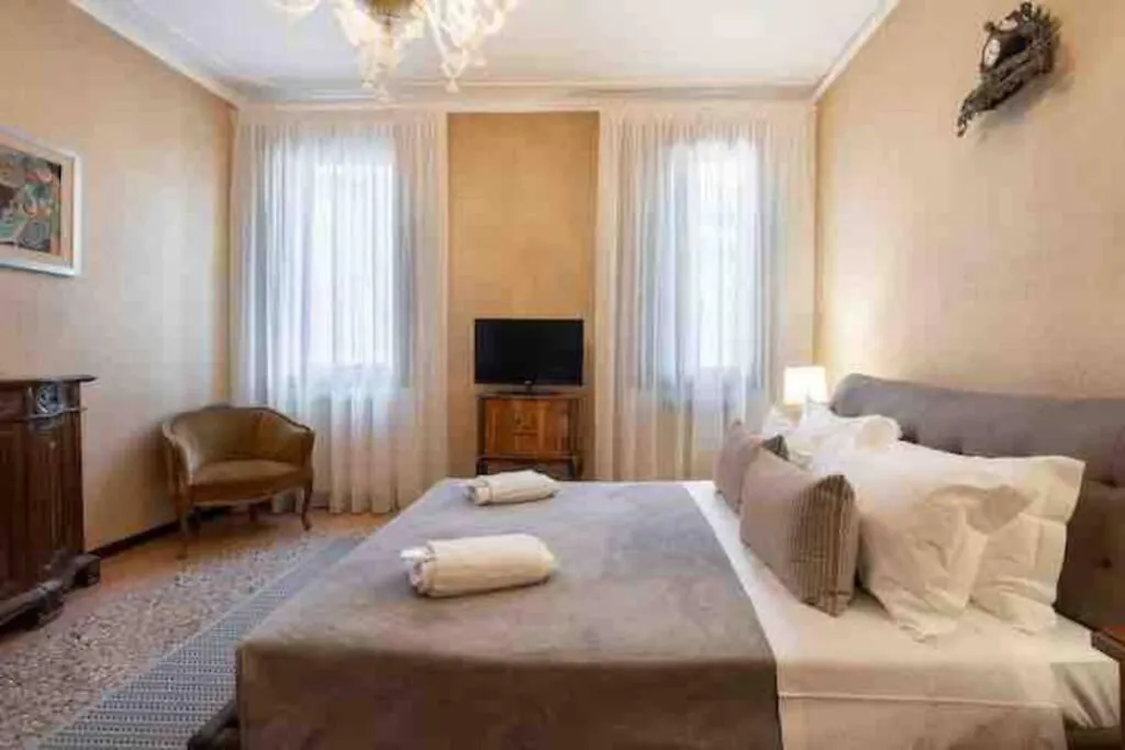 Ca' Pesaro Rooftop Terrace Apartment. Venice 0*,  Italy